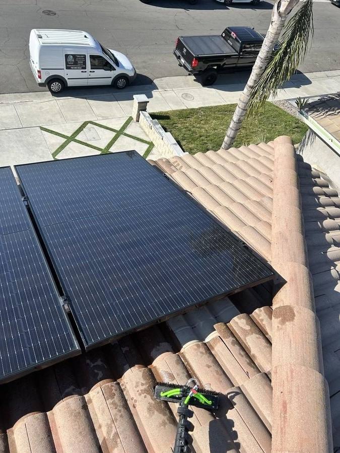 Solar panel cleaning Apple Valley CA pure water system